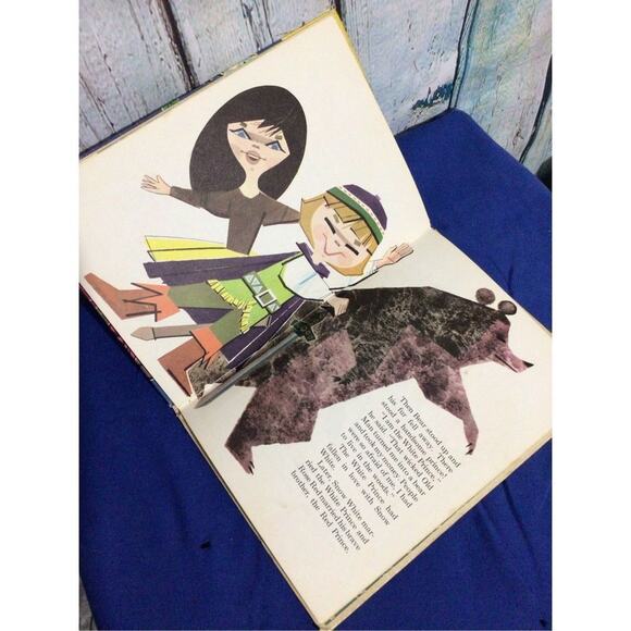 1966 Snow White and Rose Red Grimm Book First Printing By Maxine S. Morris - Picture 7 of 14